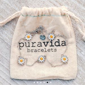 Pira Vida daisy necklace